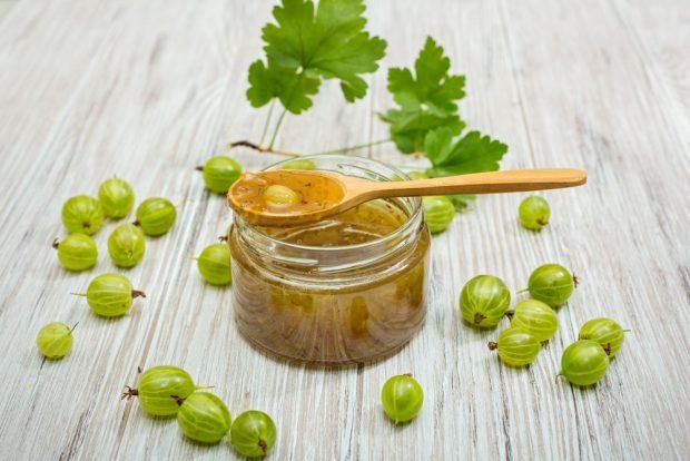 Gooseberry jelly with gelatin is a simple and delicious recipe for cooking step by step