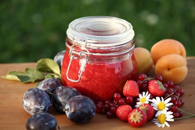 Apricot and plum seedless jam is a simple and delicious recipe, how to cook step by step