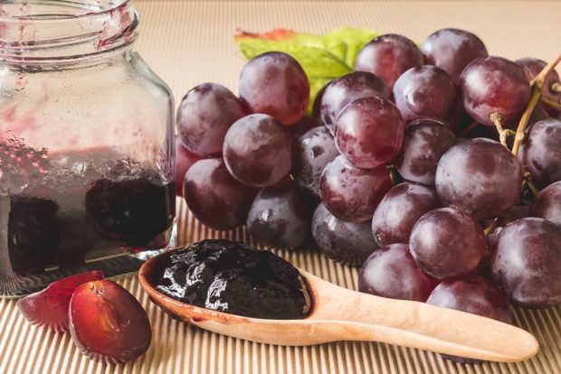 Lidia grape jam – a simple and delicious recipe, how to cook step by step