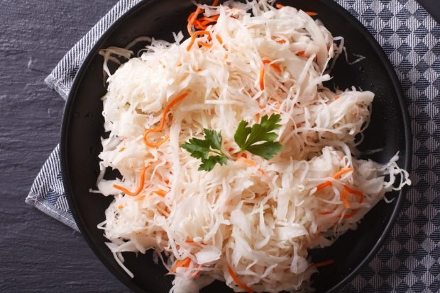 Sauerkraut with horseradish and carrots for winter – a simple and delicious recipe, how to cook step by step