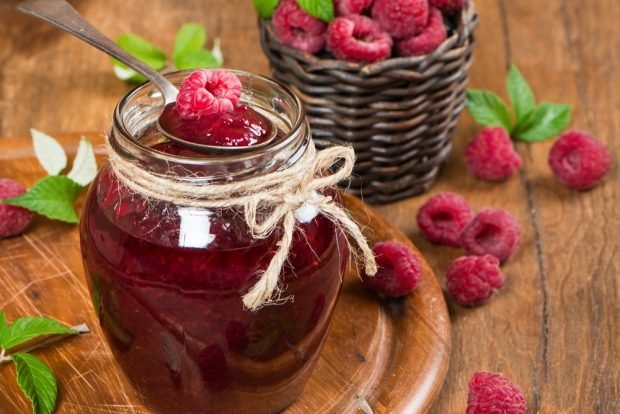 Thick jam-five minutes of raspberries is a simple and delicious recipe, how to cook step by step