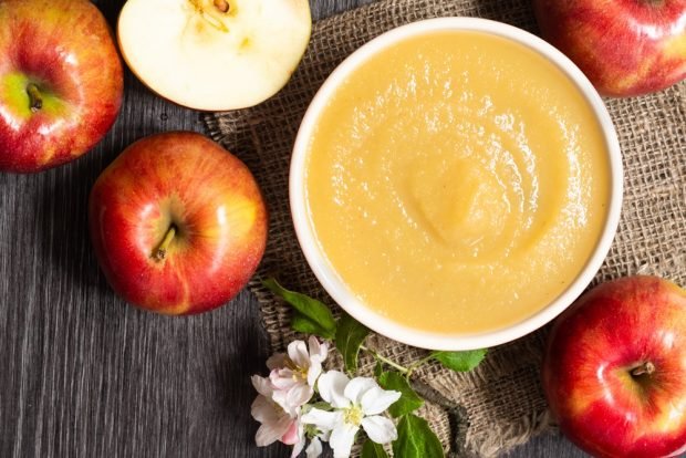 Applesauce with honey for winter is a simple and delicious recipe, how to cook step by step