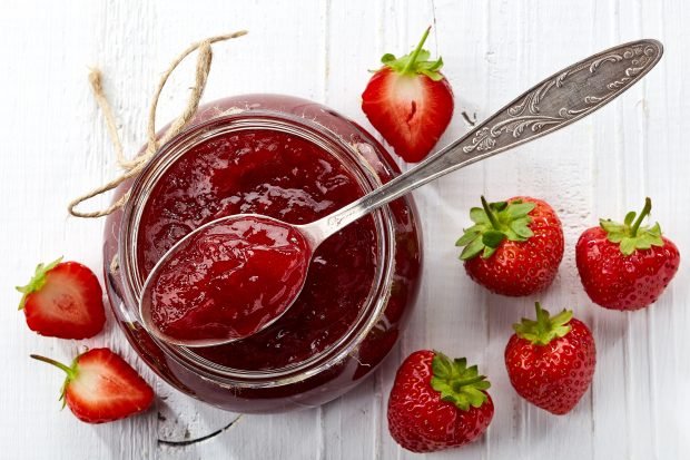 Strawberry jam – a simple and delicious recipe, how to cook step by step