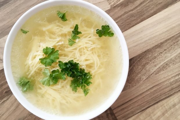 Chicken broth with vermicelli is a simple and delicious recipe, how to cook step by step