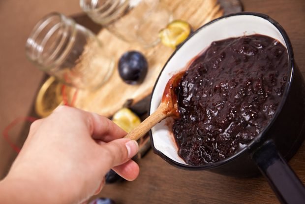 Plum jam with lemon and ginger – a simple and delicious recipe, how to cook step by step