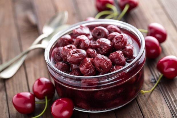 Cherries in syrup for winter – a simple and delicious recipe for how to cook step by step