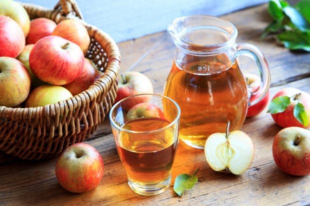 Apple juice for winter is a simple and delicious recipe, how to cook step by step