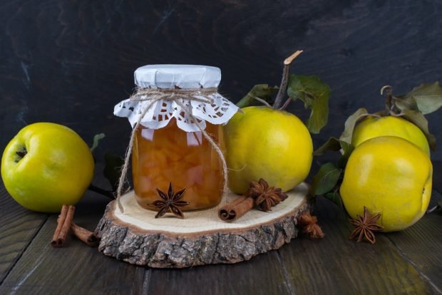 Jam-five minutes of quince with spices is a simple and delicious recipe, how to cook step by step