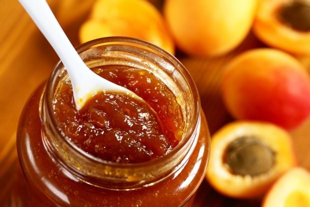 Apricot jam with pectin is a simple and delicious recipe, how to cook step by step