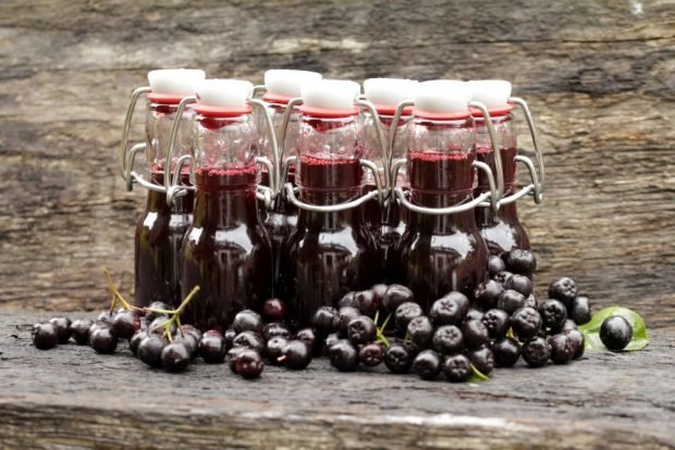 Prune rowan syrup for winter is a simple and delicious recipe, how to cook step by step