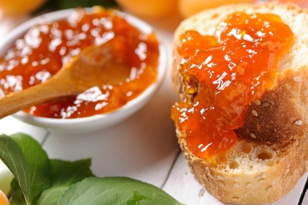 Apricot jam with citric acid is a simple and delicious recipe, how to cook step by step