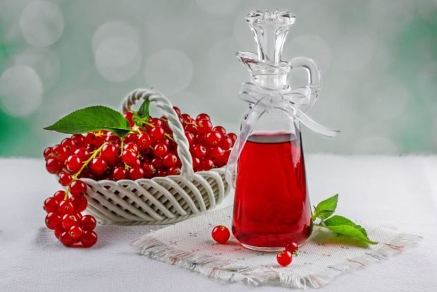 Red currant syrup for winter is a simple and delicious recipe, how to cook step by step