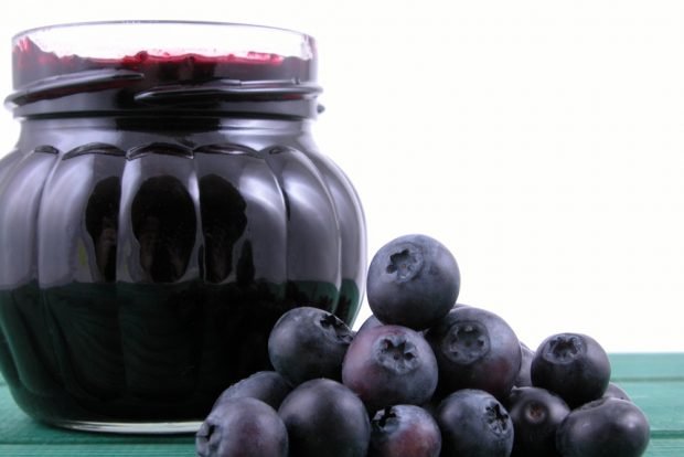 Blueberry jam with agar agar is a simple and delicious recipe, how to cook step by step