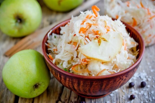 Salad with cabbage and apples – a simple and delicious recipe, how to cook step by step