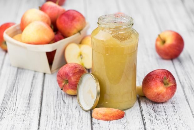 Applesauce with lemon for winter is a simple and delicious recipe, how to cook step by step