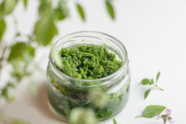 Parsley dressing for winter is a simple and delicious recipe, how to cook step by step