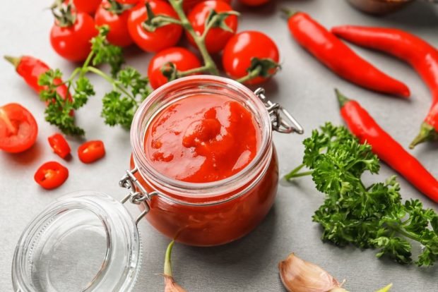 Tomato and pepper ketchup for winter is a simple and delicious recipe, how to cook step by step