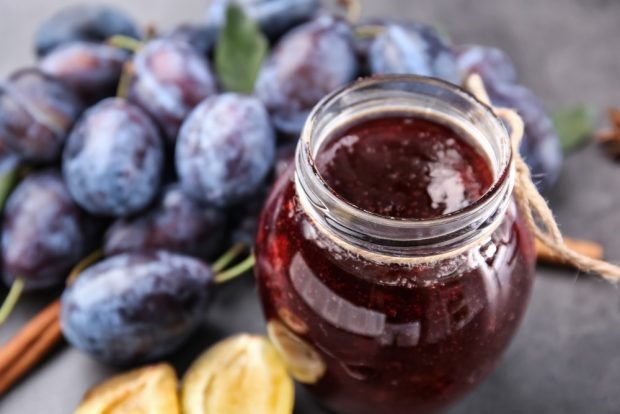 Plum jam in a bread maker is a simple and delicious recipe, how to cook step by step