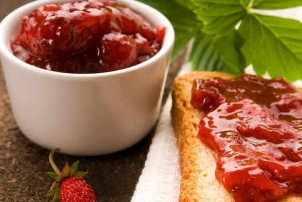 Wild strawberry jam is a simple and delicious recipe, how to cook step by step