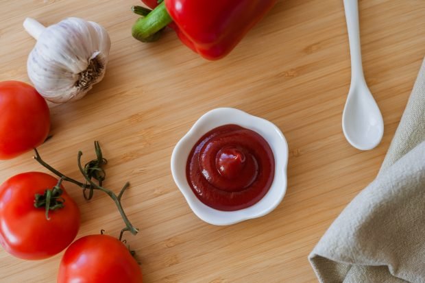 Tomato and bell pepper ketchup for winter is a simple and delicious recipe, how to cook step by step