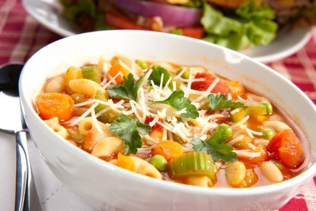 Thick minestrone soup is a simple and delicious recipe, how to cook step by step