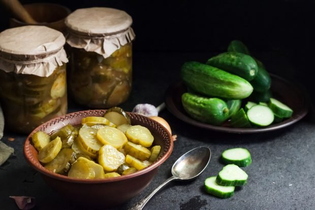 Cucumber salad with garlic for winter – a simple and delicious recipe, how to cook step by step