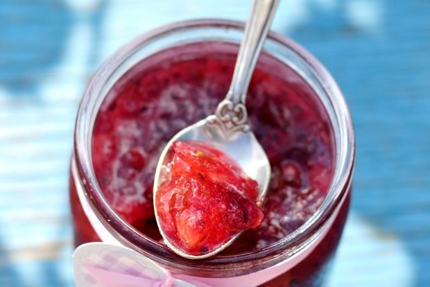 Currant jam with banana is a simple and delicious recipe, how to cook step by step