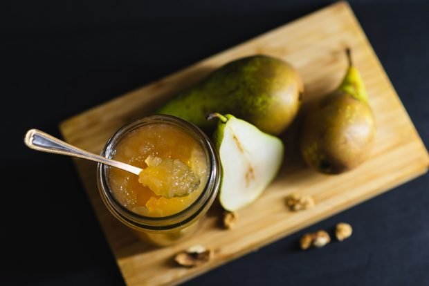 Pear jam with orange and lemon