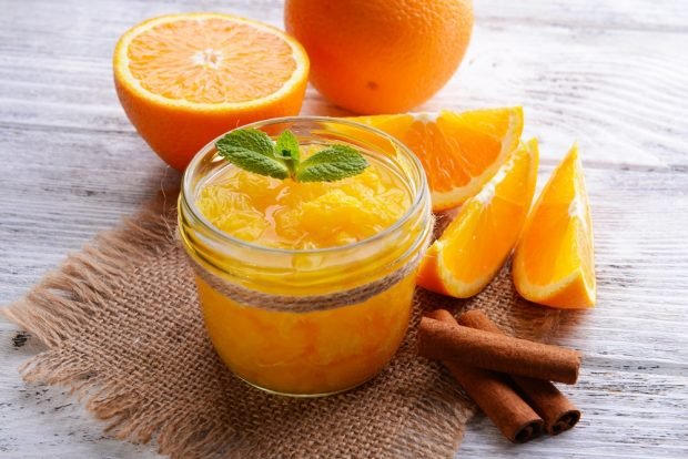 Orange jam with peel 