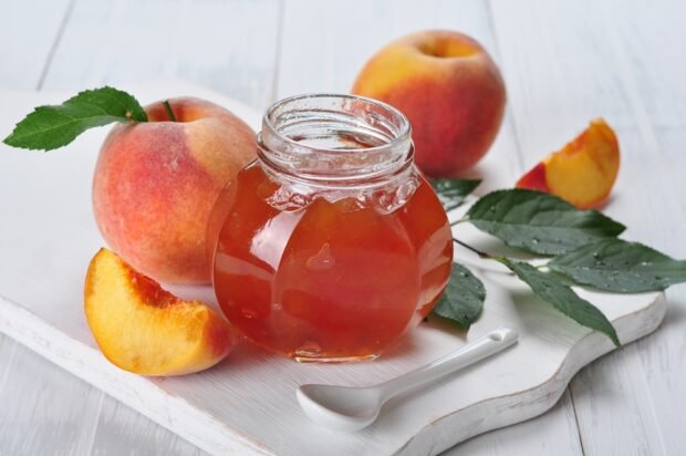 Thick peach jam with ginger is a simple and delicious recipe how to cook step by step