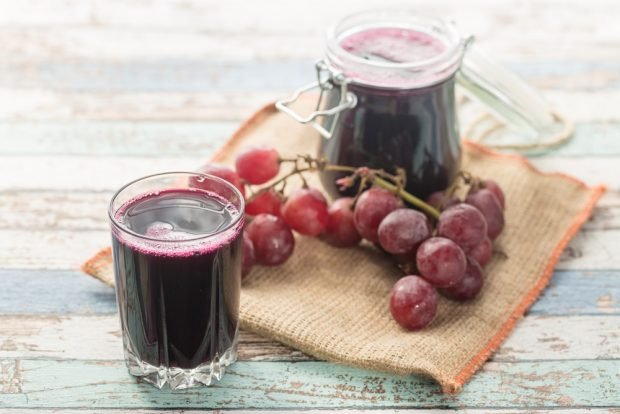 Sour grape compote for winter is a simple and delicious recipe, how to cook step by step