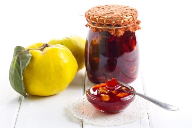 Quince jam with walnuts – a simple and delicious recipe, how to cook step by step