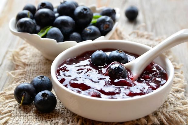 Blueberry jam with banana – a simple and delicious recipe, how to cook step by step