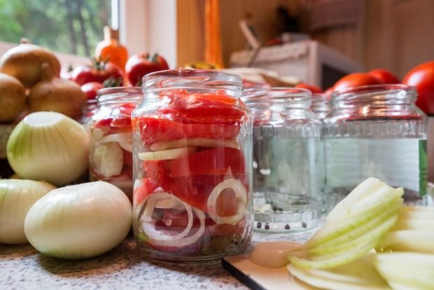 Tomatoes in gelatin with onions for winter – a simple and delicious recipe, how to cook step by step