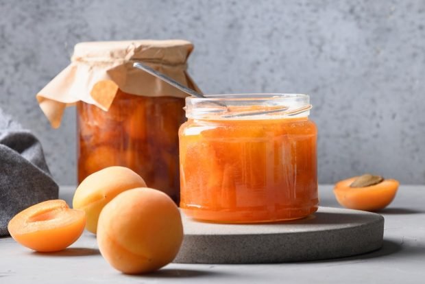 Apricot jam 