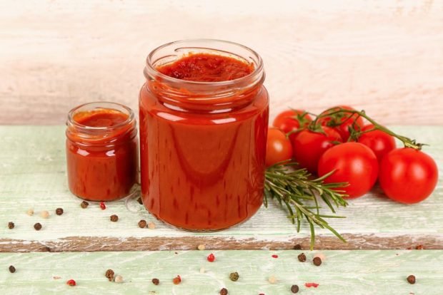 Tomato ketchup for winter in a slow cooker 