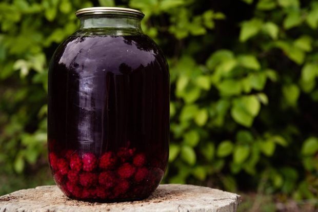 Raspberry and blackberry compote for winter is a simple and delicious recipe, how to cook step by step