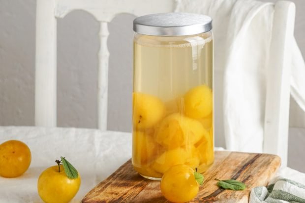 Yellow plum compote for winter is a simple and delicious recipe for cooking step by step