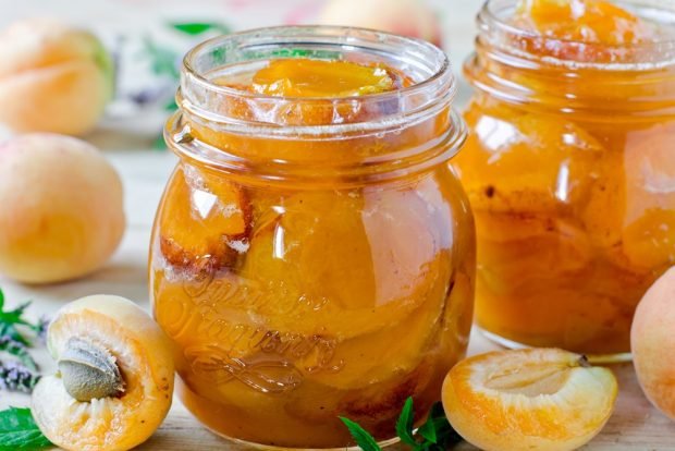 Amber jam from apricots slices – a simple and delicious recipe, how to cook step by step