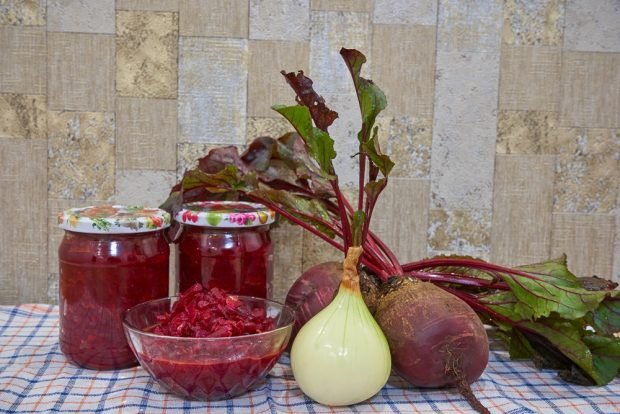 Beetroot salad for winter