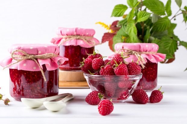 Raspberry jelly with pectin 