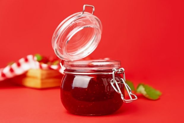 Strawberry jam 