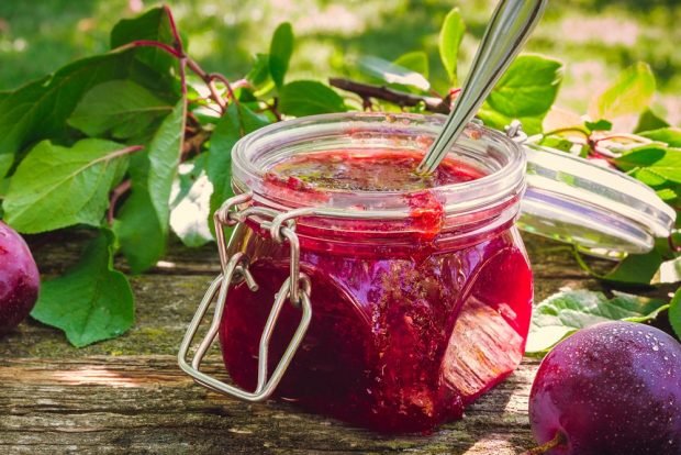 Plum and raspberry jam – a simple and delicious recipe, how to cook step by step