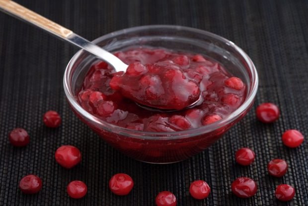 Lingonberry jam as in Ikea is a simple and delicious recipe, how to cook step by step