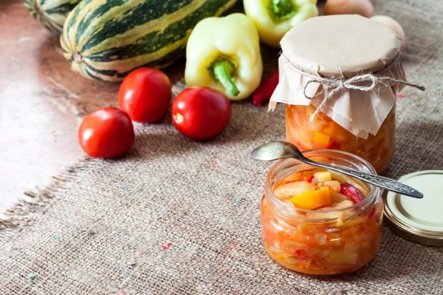 “Ancl Bens” from zucchini with tomatoes and pepper for winter