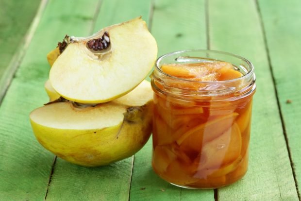 Pickled quince for the winter without sterilization is a simple and delicious recipe, how to cook step by step