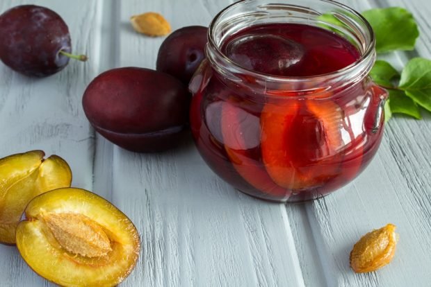 Plum compote in jars – a simple and delicious recipe, how to cook step by step