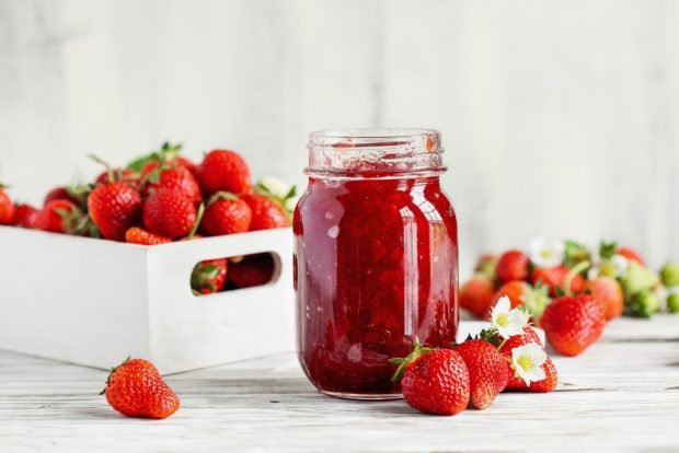 Strawberry jam without sugar – a simple and delicious recipe, how to cook step by step