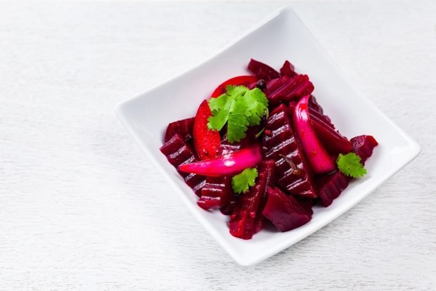 Spicy beetroot salad for winter in jars – a simple and delicious recipe, how to cook step by step