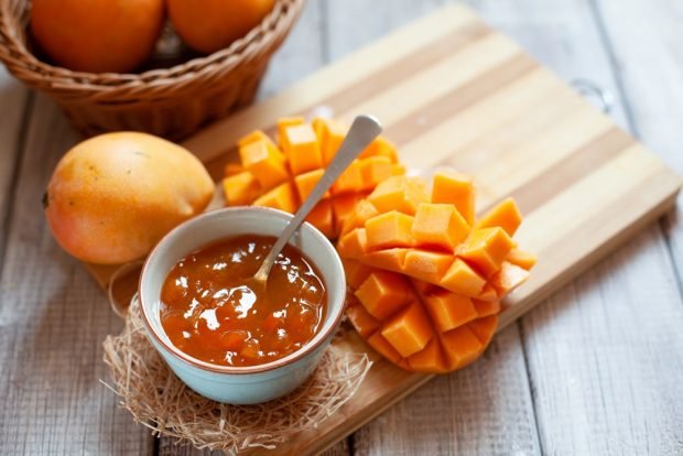 Mango jam without sugar 